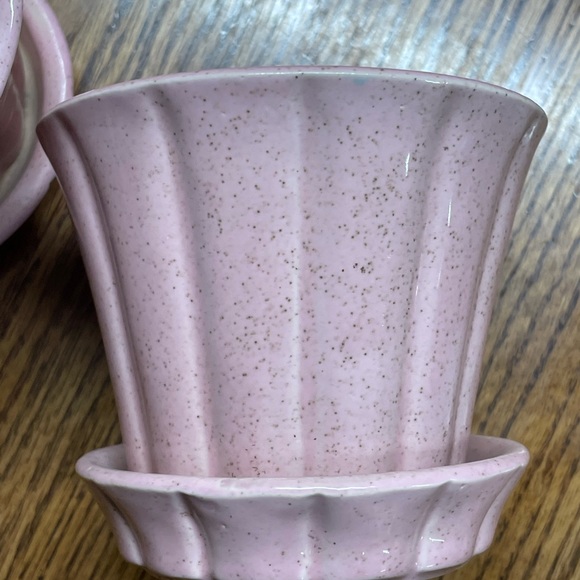 COPY - McCoy pink planter - Picture 4 of 4
